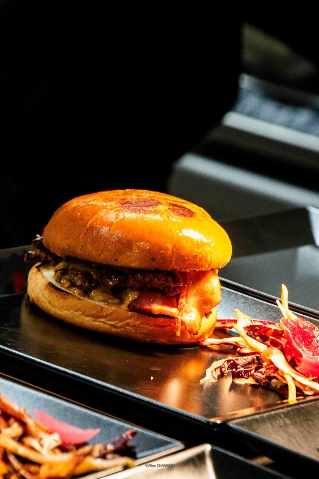 Smash Burger Bacon & Cheddar avec slaw rouge